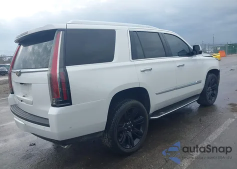 2018 Cadillac Escalade Luxury z USA, uszkodzony, nr VIN 1GYS4BKJ3JR273343